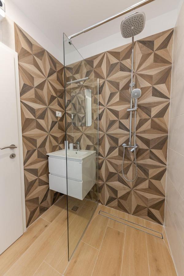 Studio Apt Breeze สปลิท ภายนอก รูปภาพ