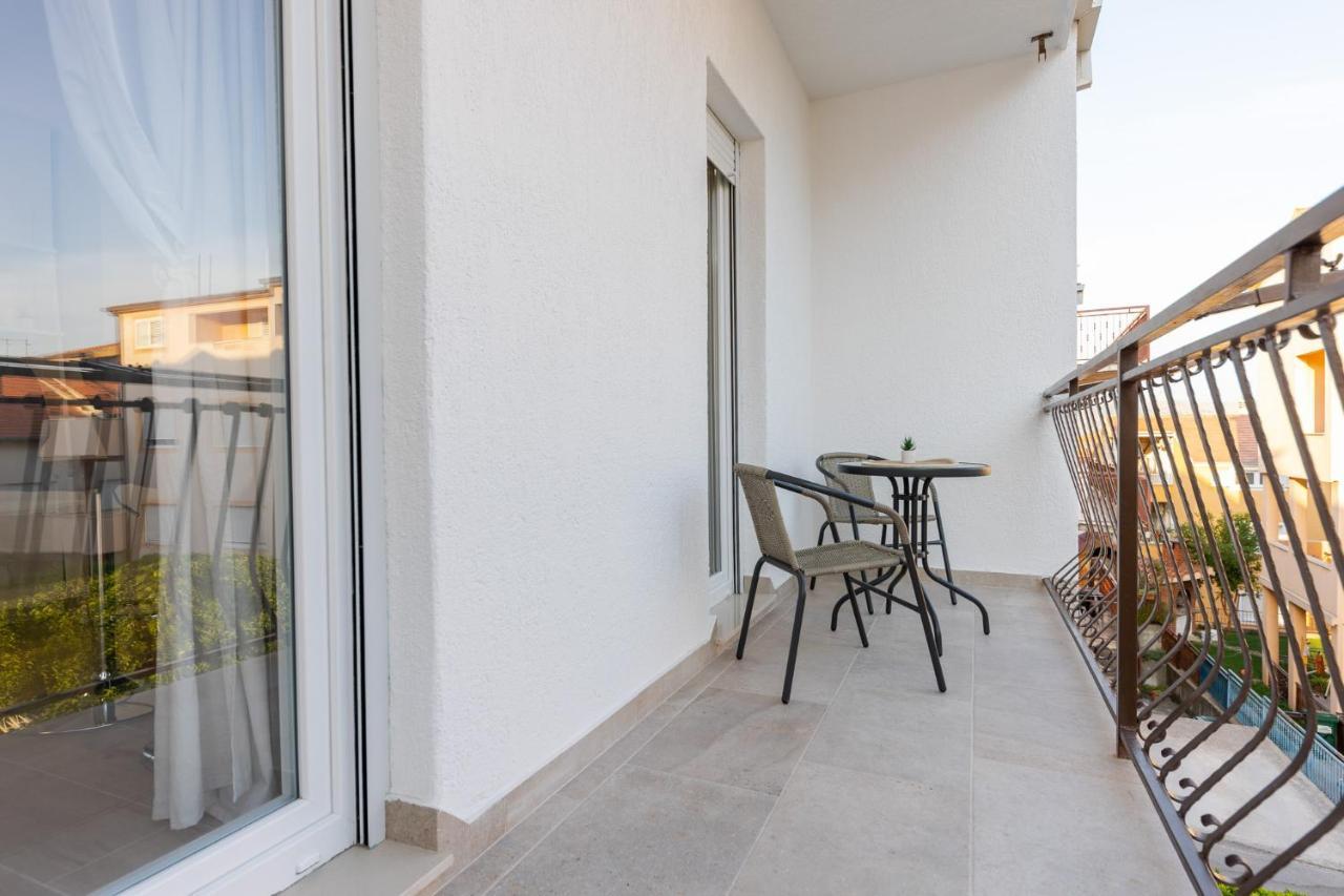 Studio Apt Breeze สปลิท ภายนอก รูปภาพ